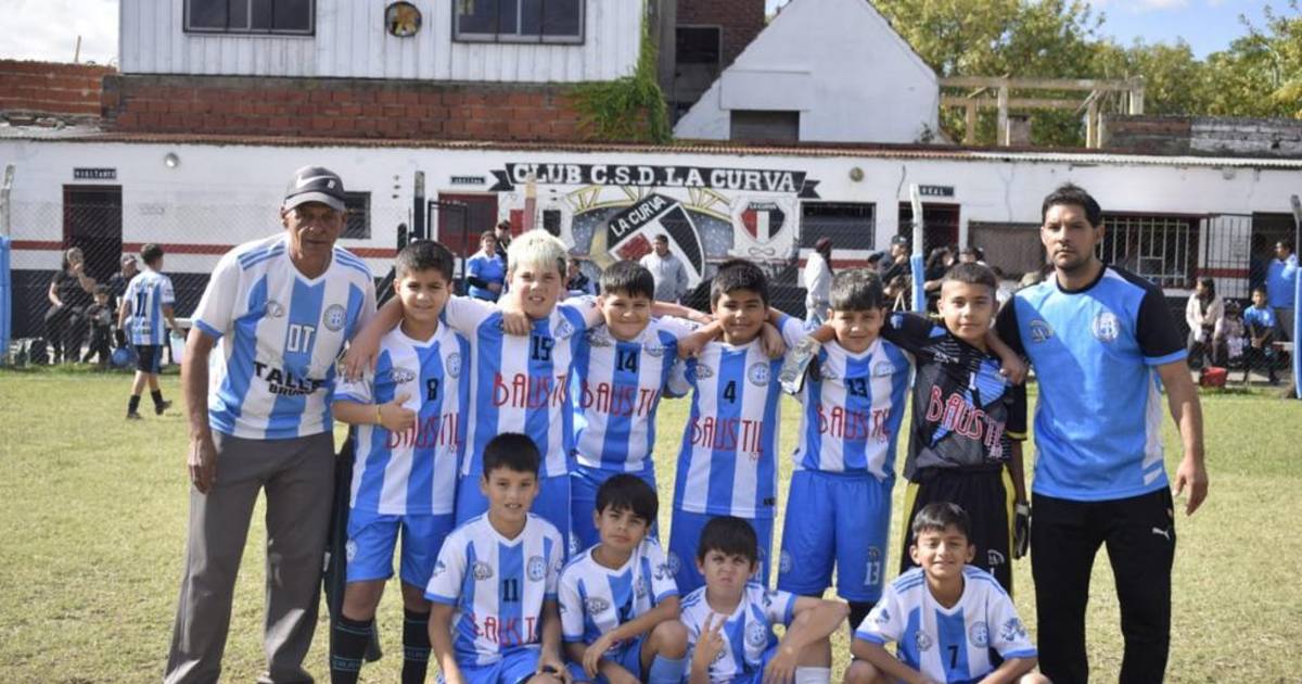 El desfile de todos los campeones de la Liga Ribereña