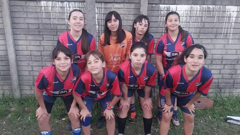 Nueva Fuerza, La Plata V y Alumni, las campeonas