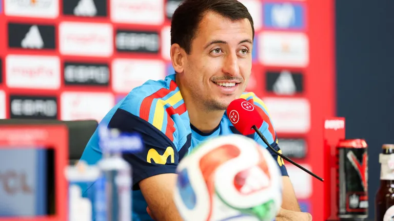 CHATTANOOGA, TENNESSEE - JUNE 23: Mikel Oyarzabal #21 of Spain speaks with the press during the Press Conference at Baylor School on June 23, 2026 in Chattanooga, Tennessee. Florencia Tan Jun/Getty Images/AFP (Photo by Florencia Tan Jun / GETTY IMAGES NORTH AMERICA / Getty Images via AFP)