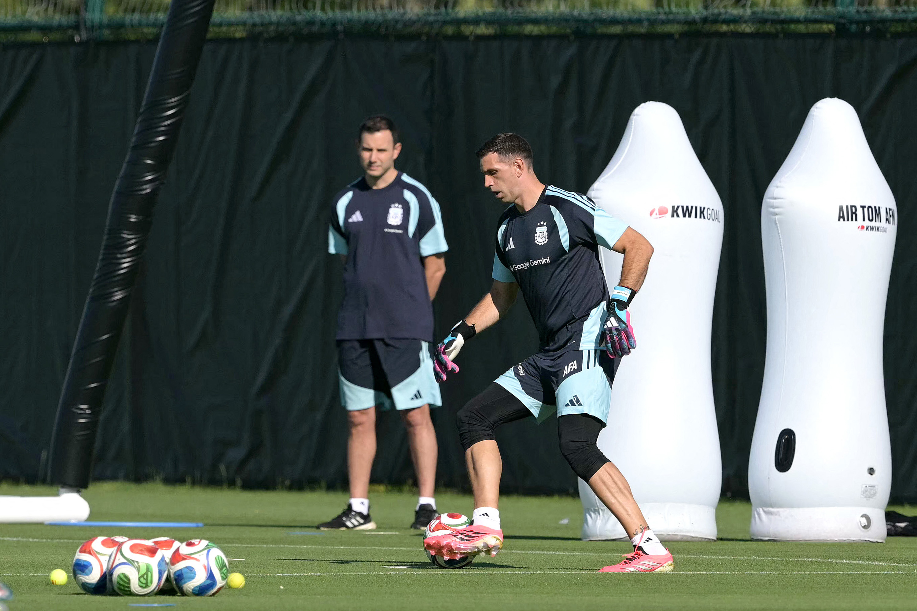Argentina's goalkeeper Emiliano Martinez takes part in a training session during the 2026 World Cup football tournament at Sporting KC Training Centre in Kansas City on June 11, 2026. (Photo by JUAN MABROMATA / AFP)