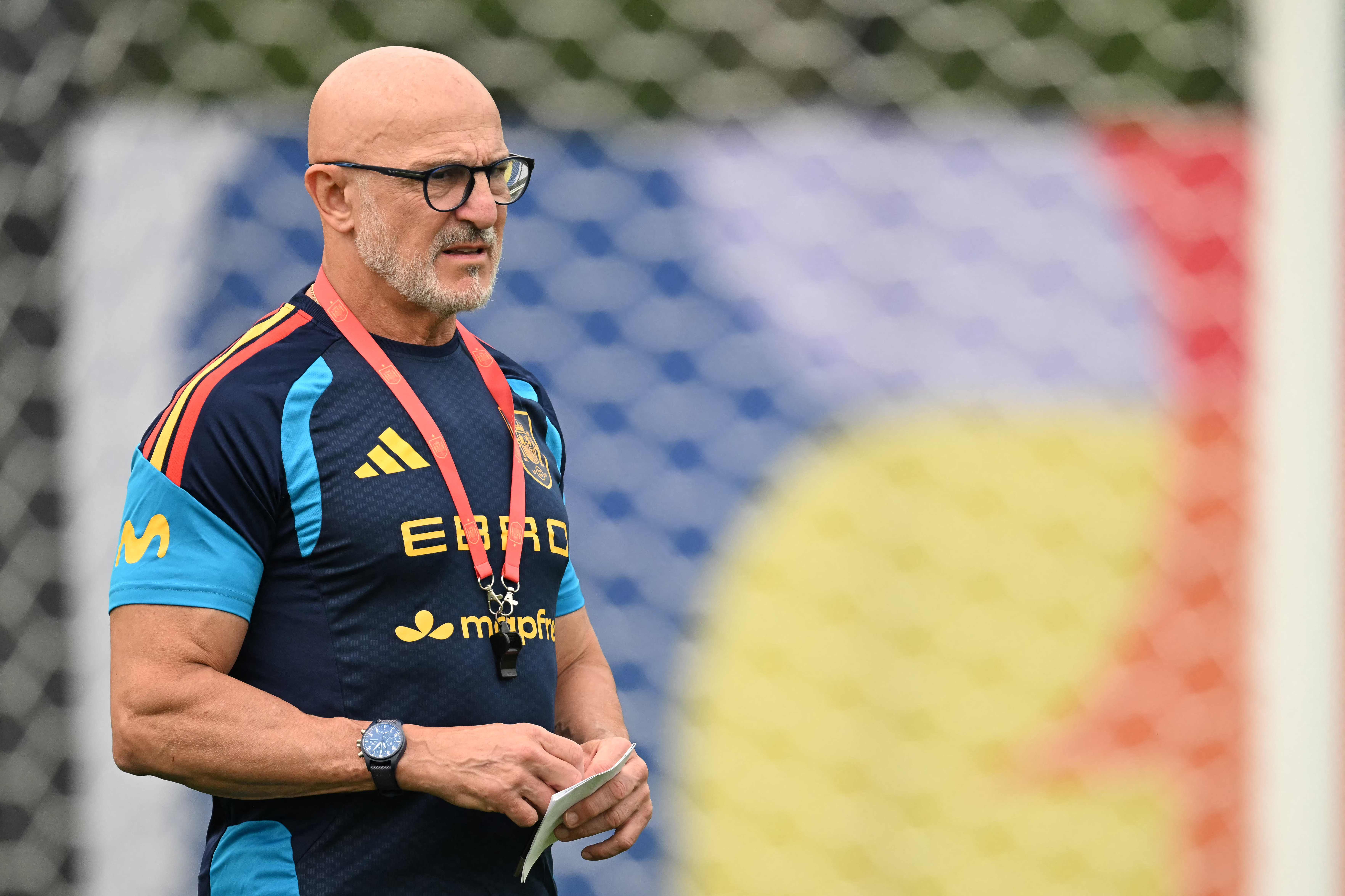 Spain's head coach Luis de la Fuente leads a training session at Melanie Lane Training Grounds in East Hanover, New Jersey, on July 16, 2026, ahead of the 2026 World Cup football tournament final match between Spain and Argentina. (Photo by MAURO PIMENTEL / AFP)