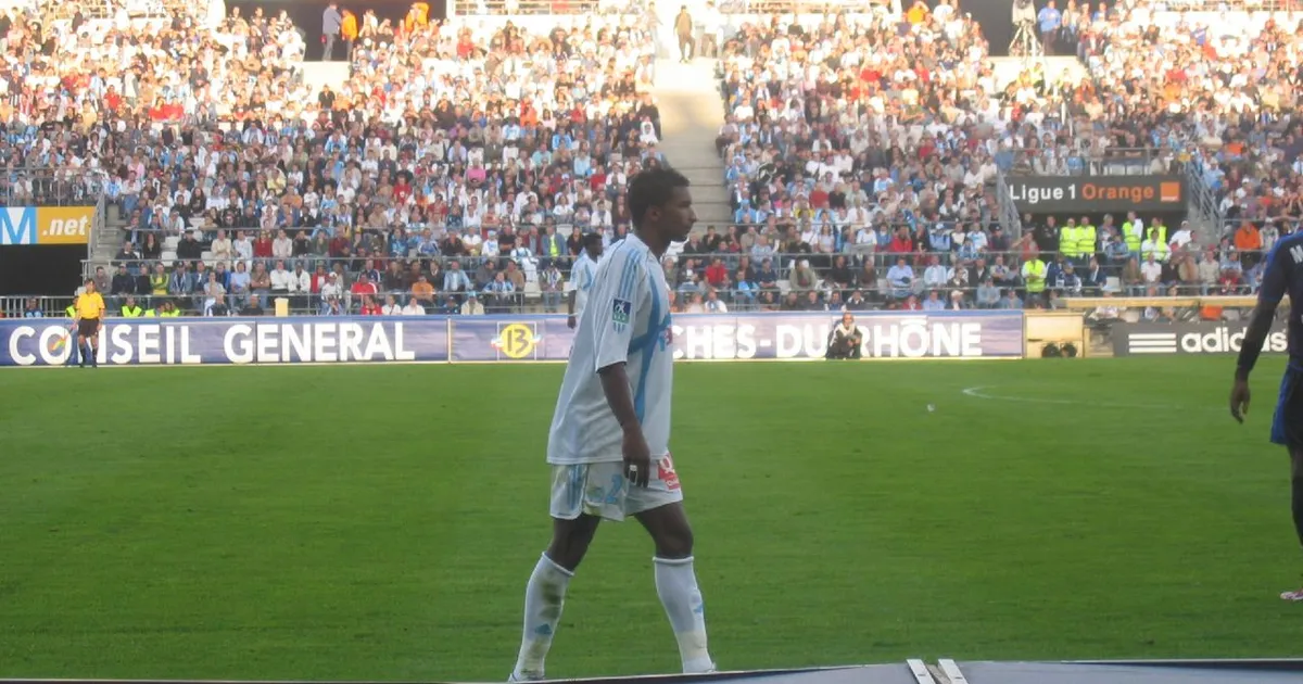 Habib Beye. Match de L1 OM-Lille au Stade Vélodrome. Octobre 2005