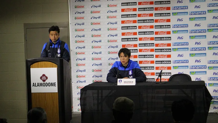 Hong Myung-bo, right, speaks to the media during the post-match press conference following South Korea’s 4-0 defeat to Mexico in an international friendly at the Alamodome in San Antonio, Texas on Wednesday, Jan. 29, 2014. The match served as a tune up for both teams leading up to their participation in the 2014 FIFA World Cup.