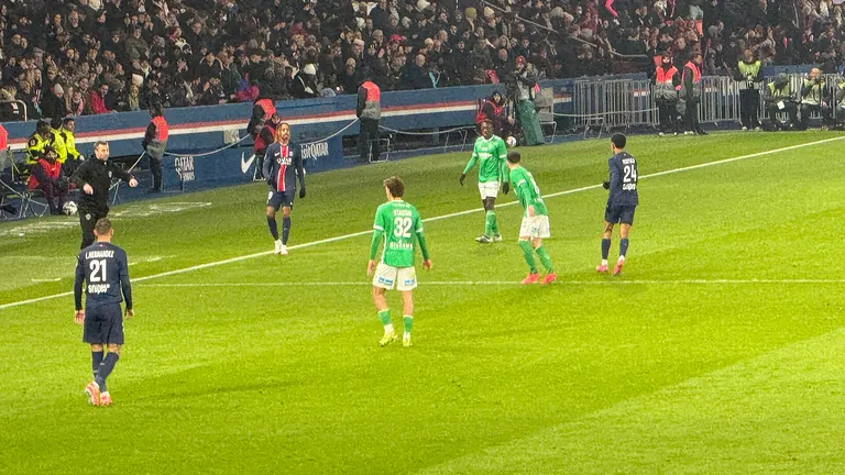 Match de football opposant le Paris Saint-Germain à l'AS Saint-Étienne au Parc des Princes, Paris.