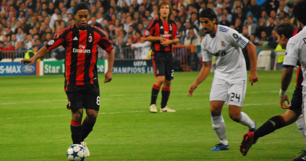 Ronaldinho and Sami Khedira during Real Madrid CF-AC Milan, 2010–11 UEFA Champions League