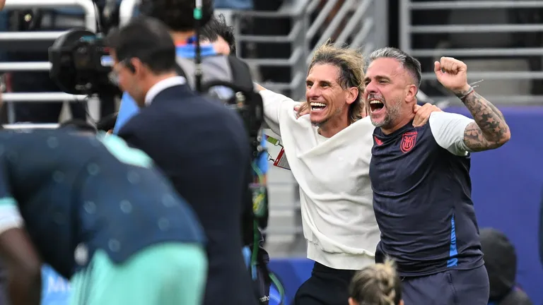 EAST RUTHERFORD, UNITED STATES - June 25: Sebastian Beccacece, Head Coach of Ecuador, celebrates victory after the FIFA World Cup 2026 Group E match between Ecuador and Germany on June 25, 2026 MetLife Stadium, East Rutherford, New Jersey