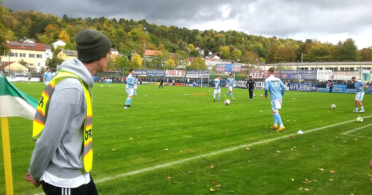 Aufwärmen vor dem Spiel der Regionalliga Bayern zwischen dem VfB Eichstätt und dem TSV 1860 München (1:2) am 3. Oktober 2017; Spieler des TSV 1860 München