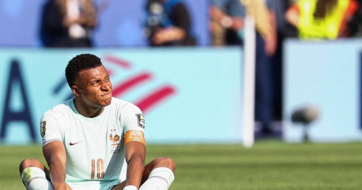 Penal errado, gol y una molestia que lo hizo salir