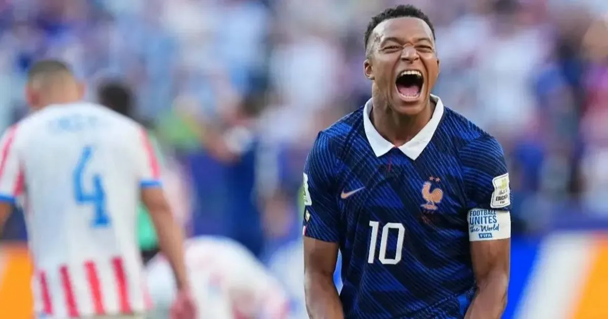 Mbappé quedó a un gol de Messi en la tabla histórica