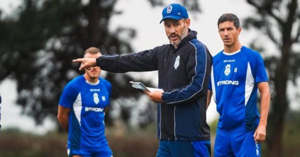 Gimnasia vuelve a entrenar sin caras nuevas