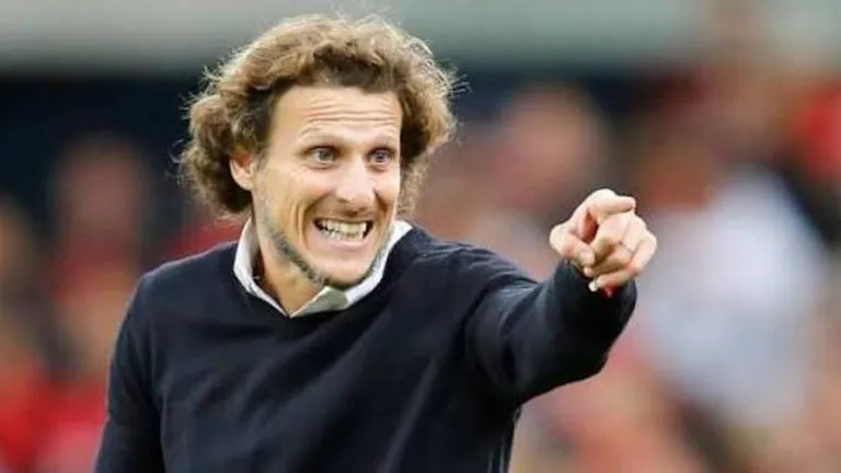 Diego Forlán, DT interino de Uruguay