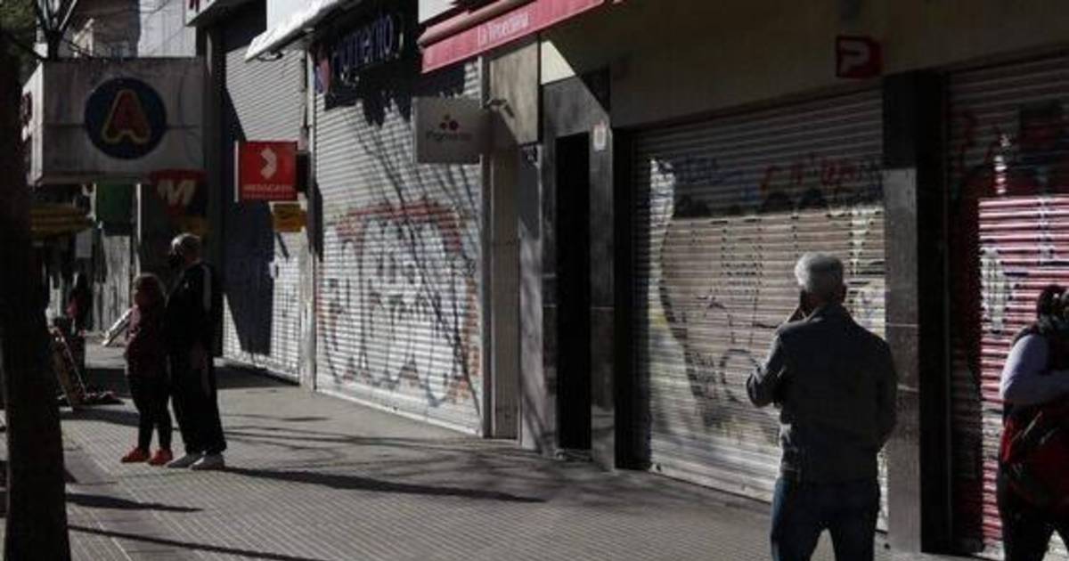 Efecto Selección: en La Plata acortan las clases, cancelan turnos y cierran los comercios