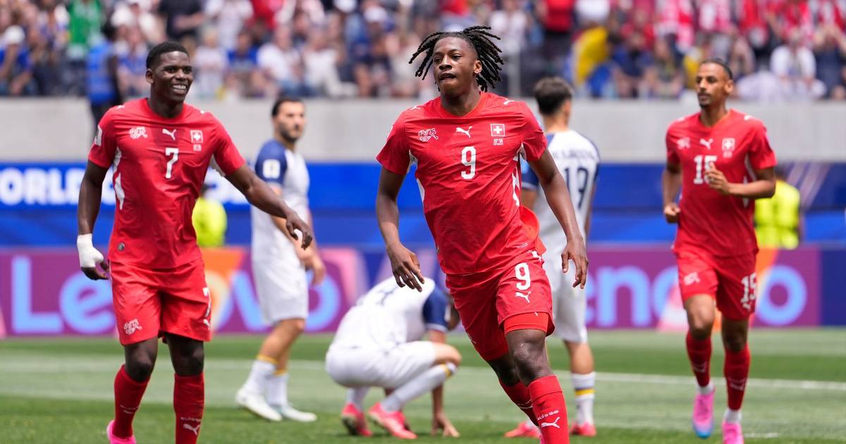 Por el Grupo B, Suiza goleó a Bosnia por 4-1 y se llevó un triunfo clave en el Mundial