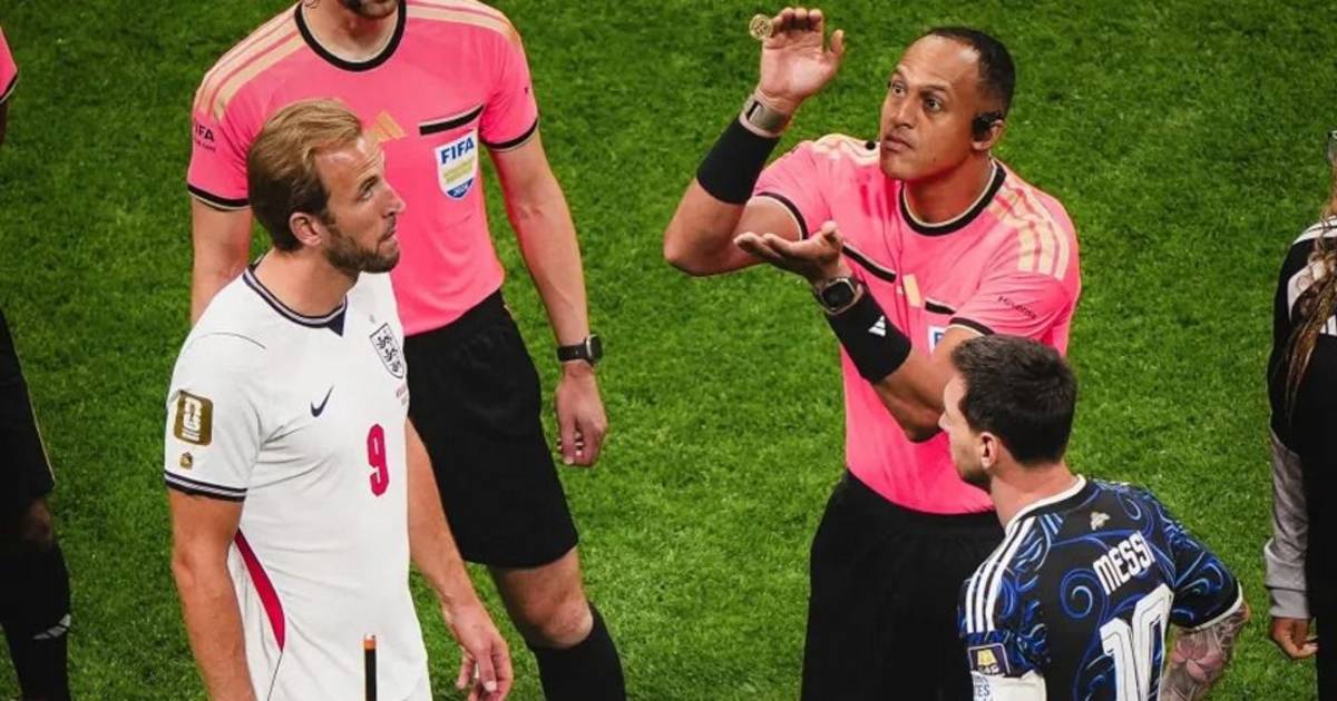 VIDEO. A lo Maradona: Messi le clavó la mirada a Kane en el sorteo