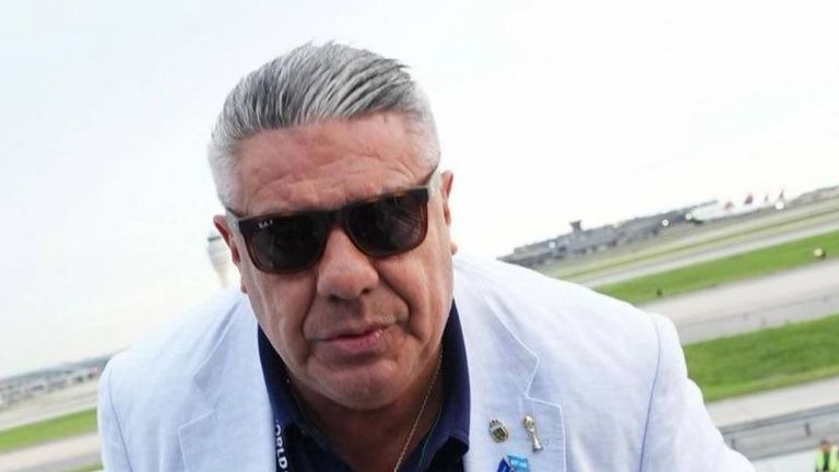 El FBI le incautó el celular a Chiqui Tapia antes de volver a Argentina: lo citaron a…