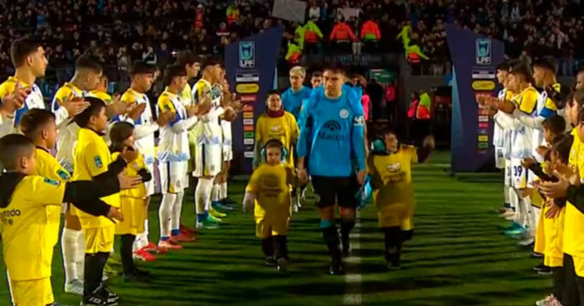 Así fue el pasillo de Central a Belgrano en el arranque del torneo