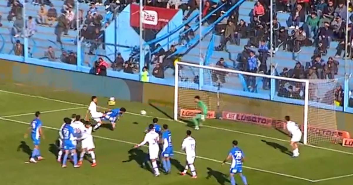 El León de Río Cuarto debutó con un triunfo