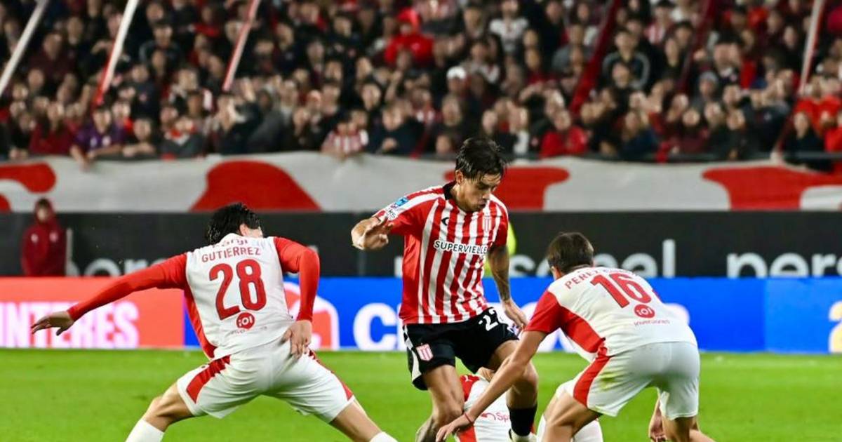 Con fallas en defensa y en ataque fue lógico que la derrota arruinara su debut