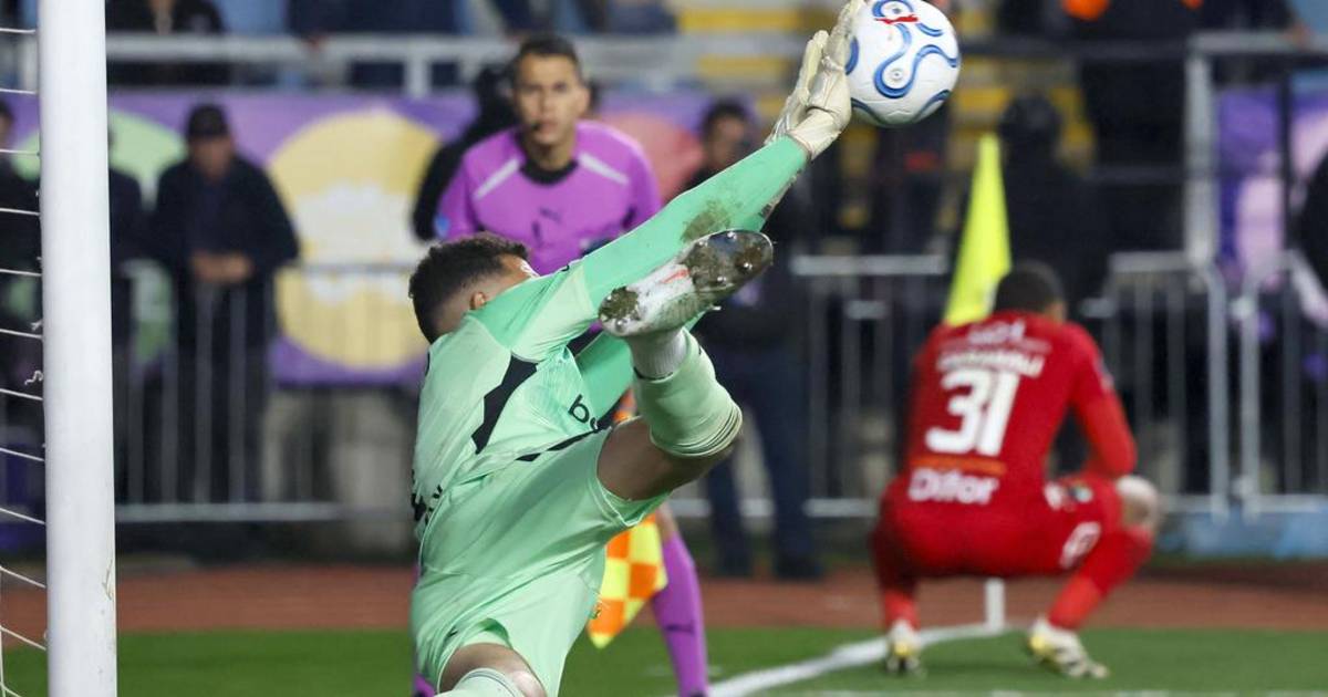 Sigue en carrera: Boca pasó por penales en Chile