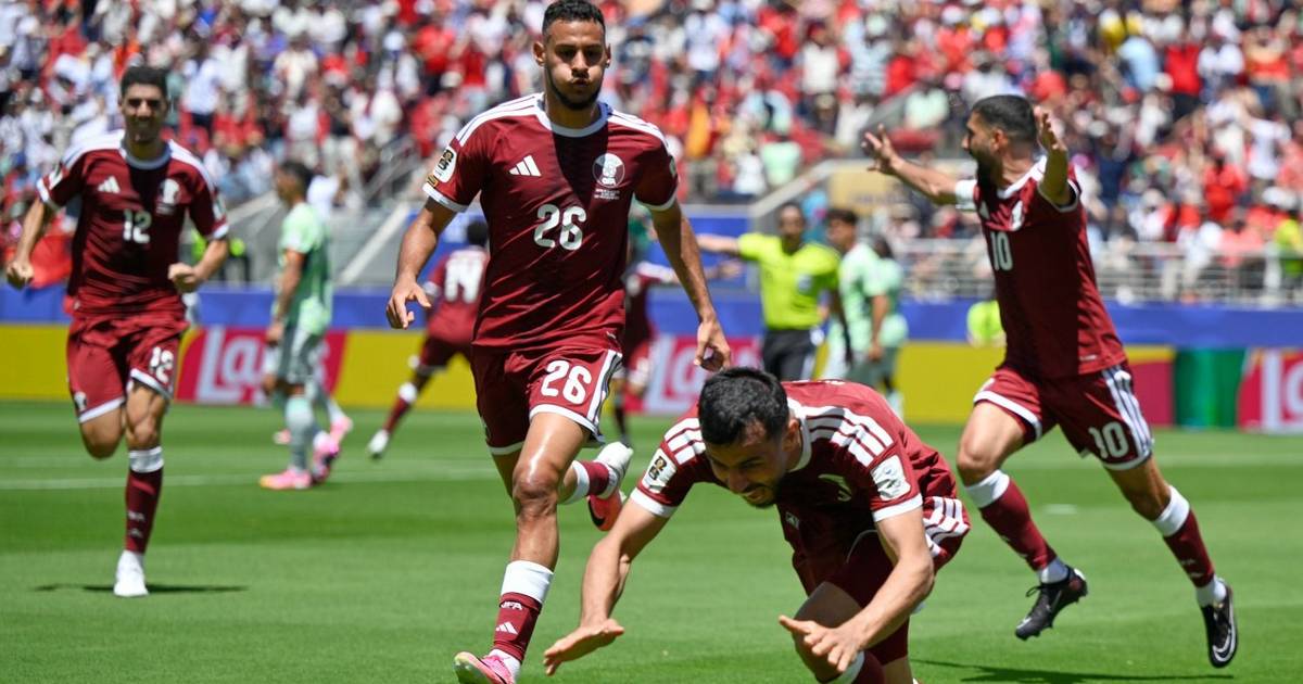Qatar reaccionó a tiempo, le empató a Suiza en el cierre del partido y dejó el Grupo B…
