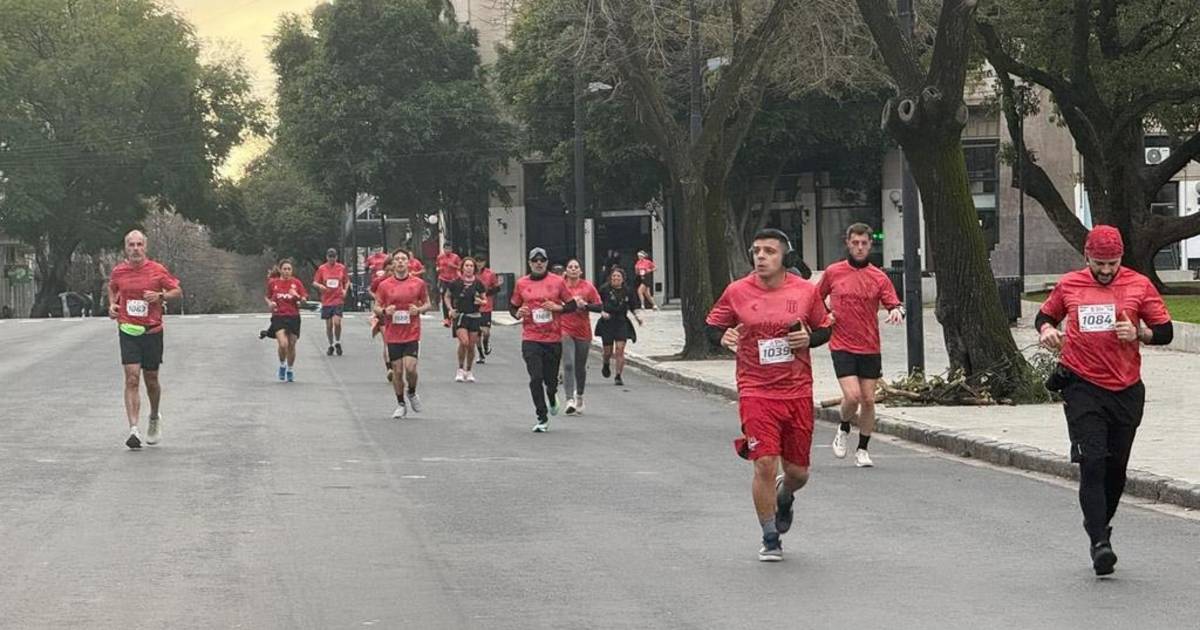 Estudiantes comenzó a festejar su aniversario