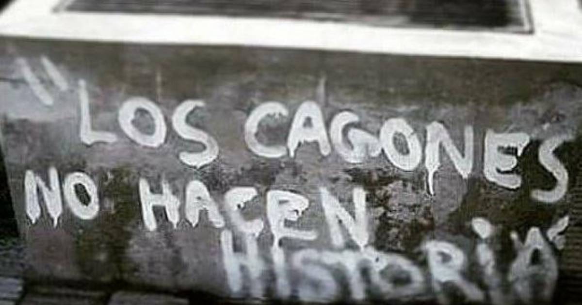 “Los c... no hacen historia”, la frase que eligió Coudet para su estado de Whatsapp