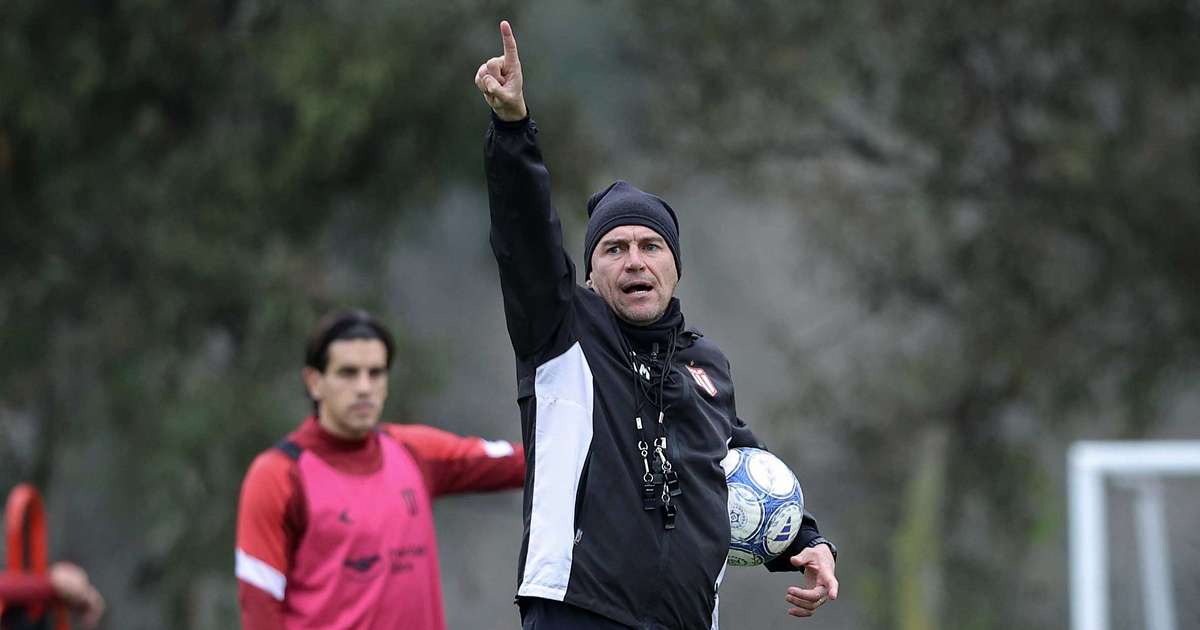 El Cacique Medina mete mano en el equipo para enfrentar a Boca y comenzar la seguidilla