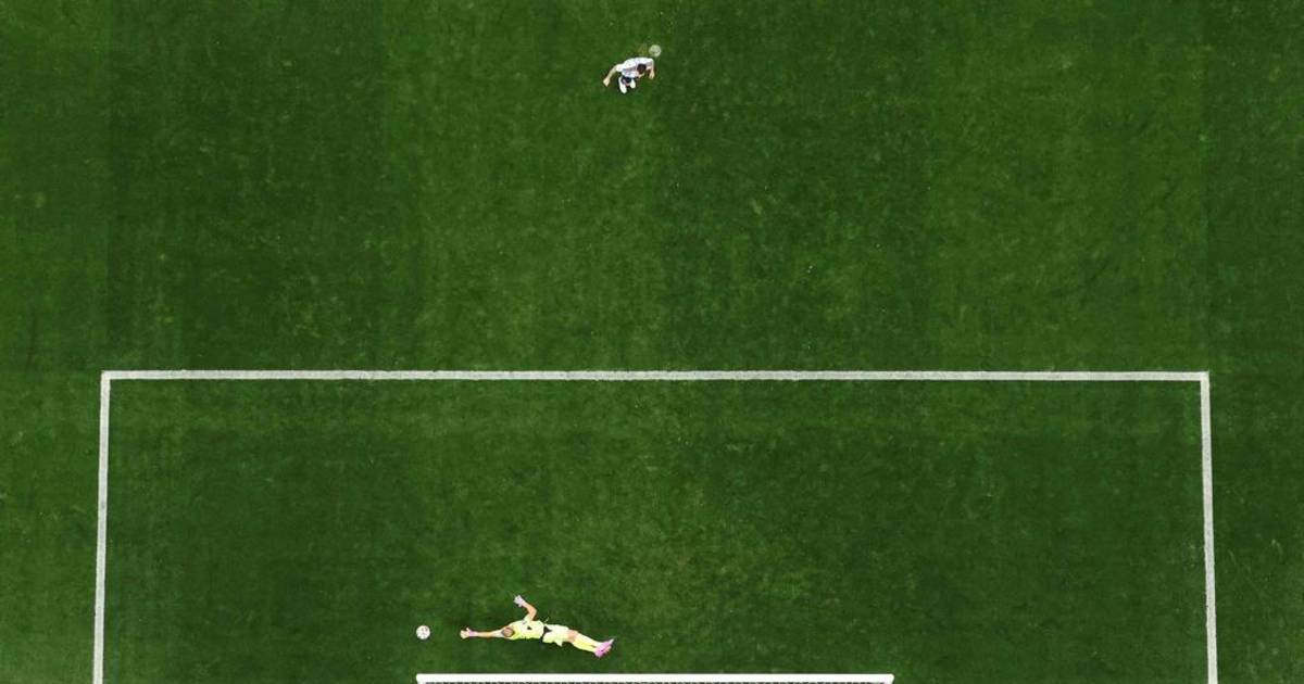 Algunos dicen que Messi tiró el penal afuera para demostrar que es un ser humano