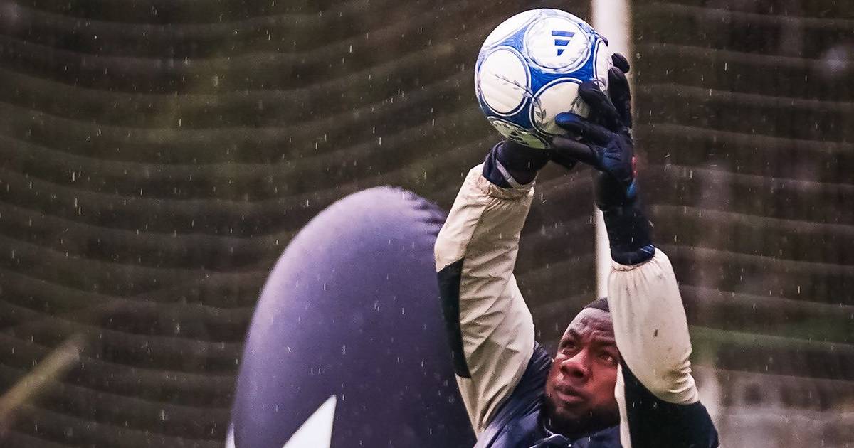 Sin descanso, el Lobo vuelve a las prácticas mientras espera por Conti