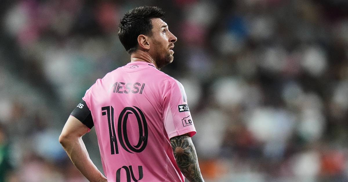 Messi volvió a jugar tras la muerte de su padre