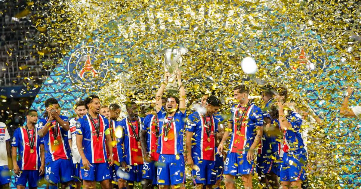 El PSG volvió a levantar la Supercopa de Europa