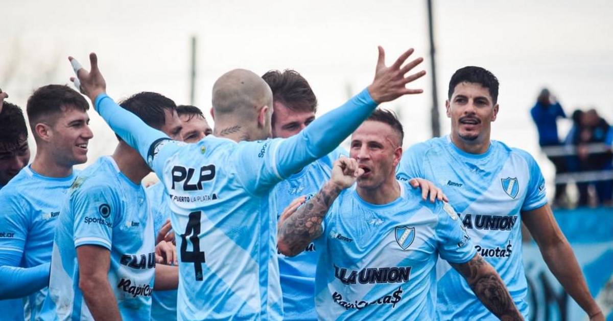 La Villa derrotó a CADU y alcanzó su cuarto partido sin derrotas