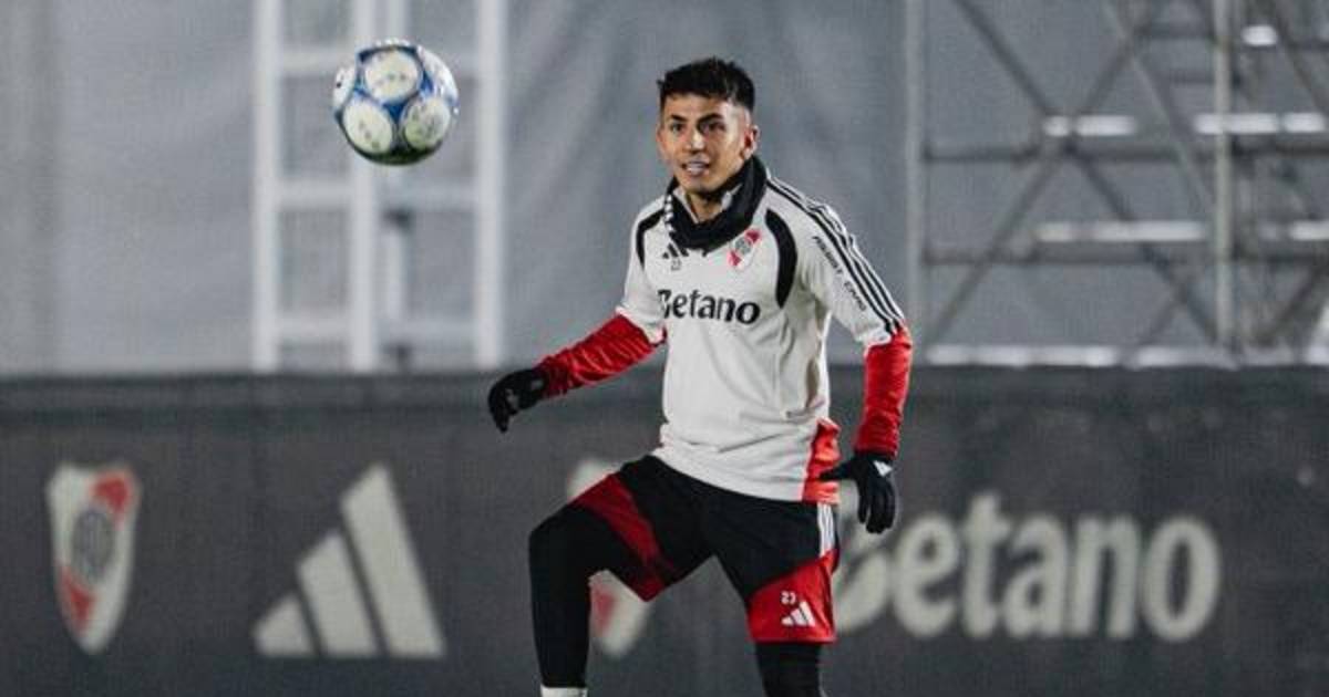 Las variantes que prepara Coudet para jugar con Vélez