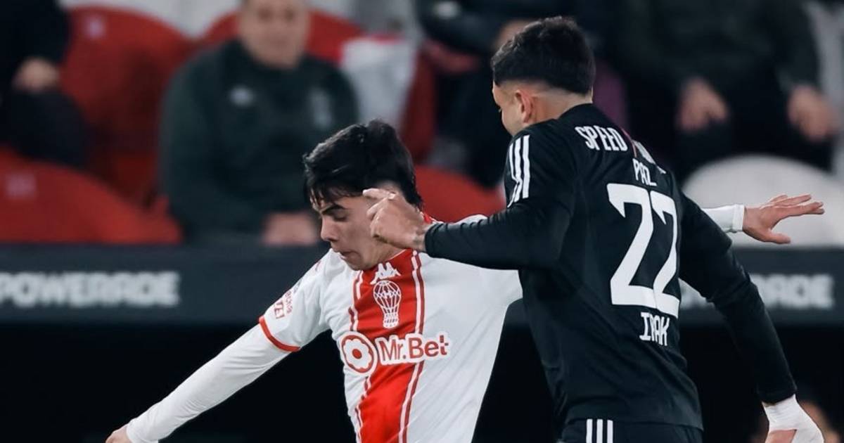 Huracán y Riestra quedaron en deuda