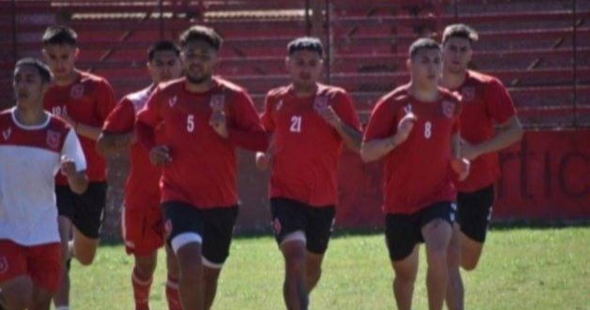 Camba jugará el sábado a las 18:30 ante Paraguayo