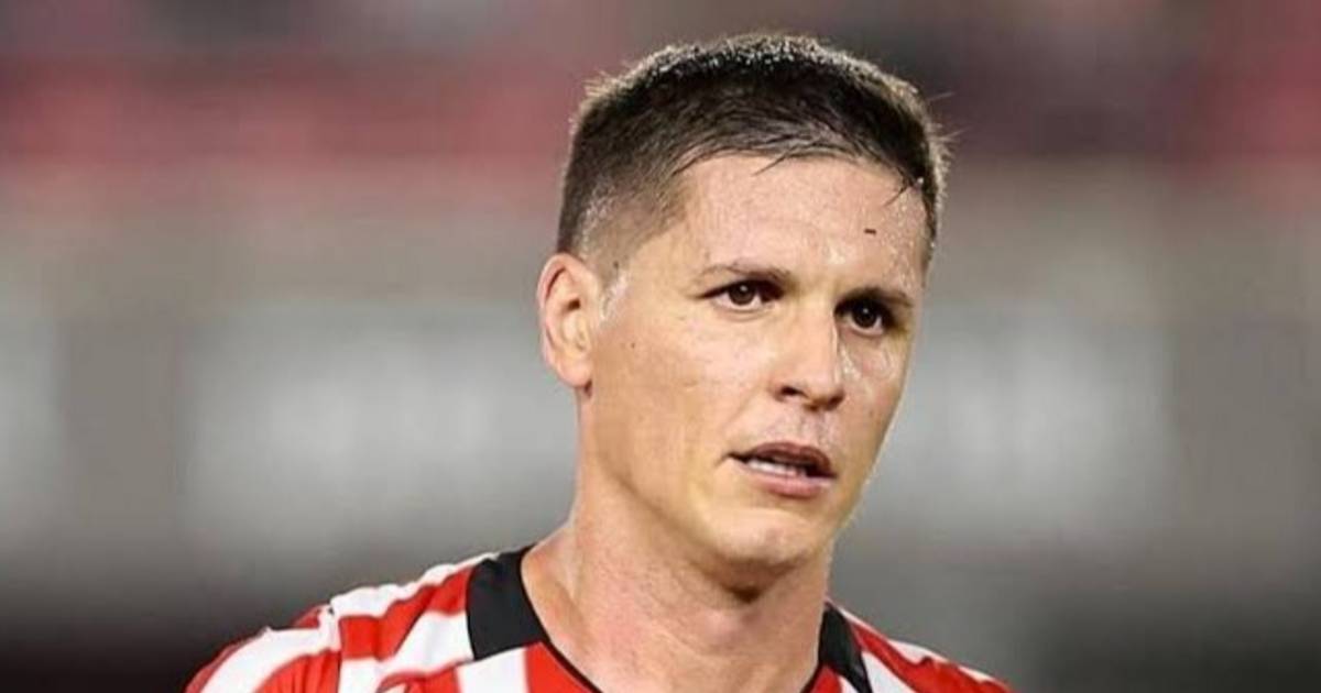 Carrillo sintió una molestia en el precalentamiento y no jugó contra Barracas Central