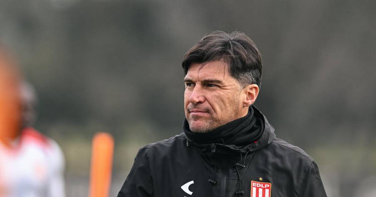 Estudiantes no se baja del mercado y mueve fichas