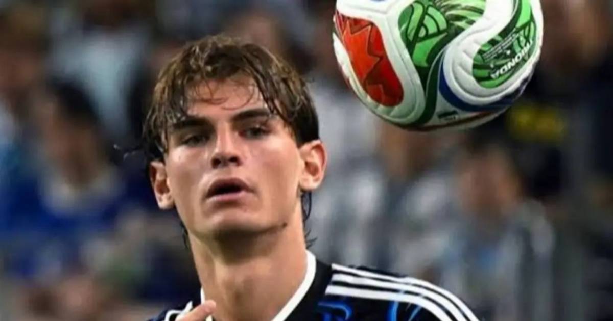 Con un gol de Nico Paz,     el Como saltó a la punta de la Serie A italiana