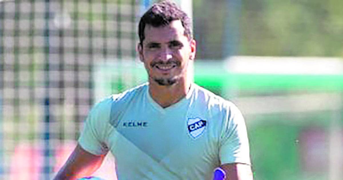 Jorge de Olivera se sumó a las juveniles