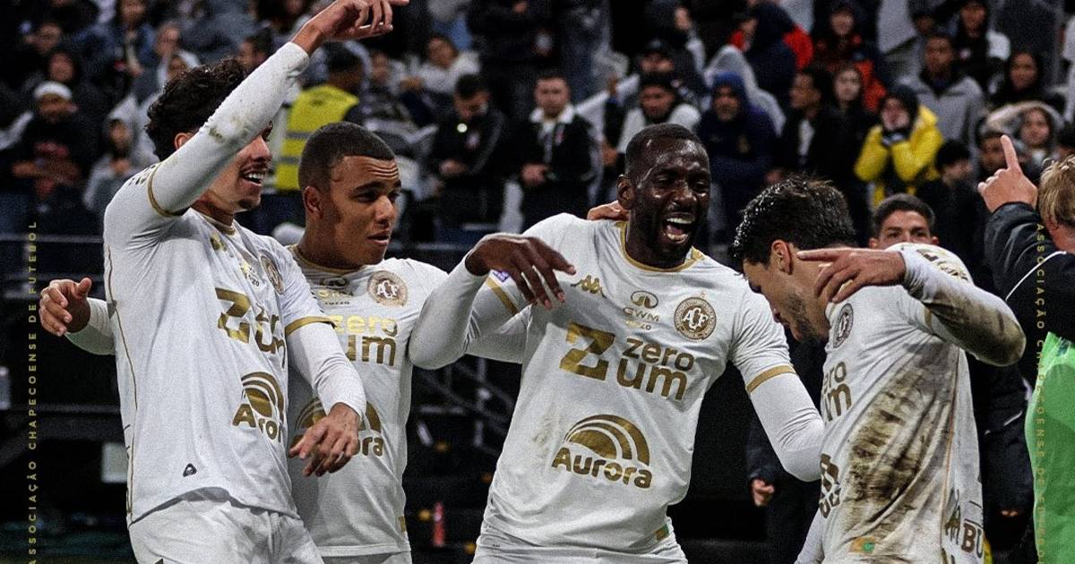 Corinthians puso mayoría de titulares y perdió con el último del Brasileirao