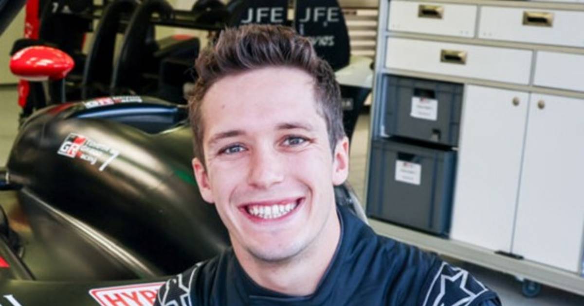 Sacha Fenestraz sueña con la Fórmula Uno al manejo de una Ferrari