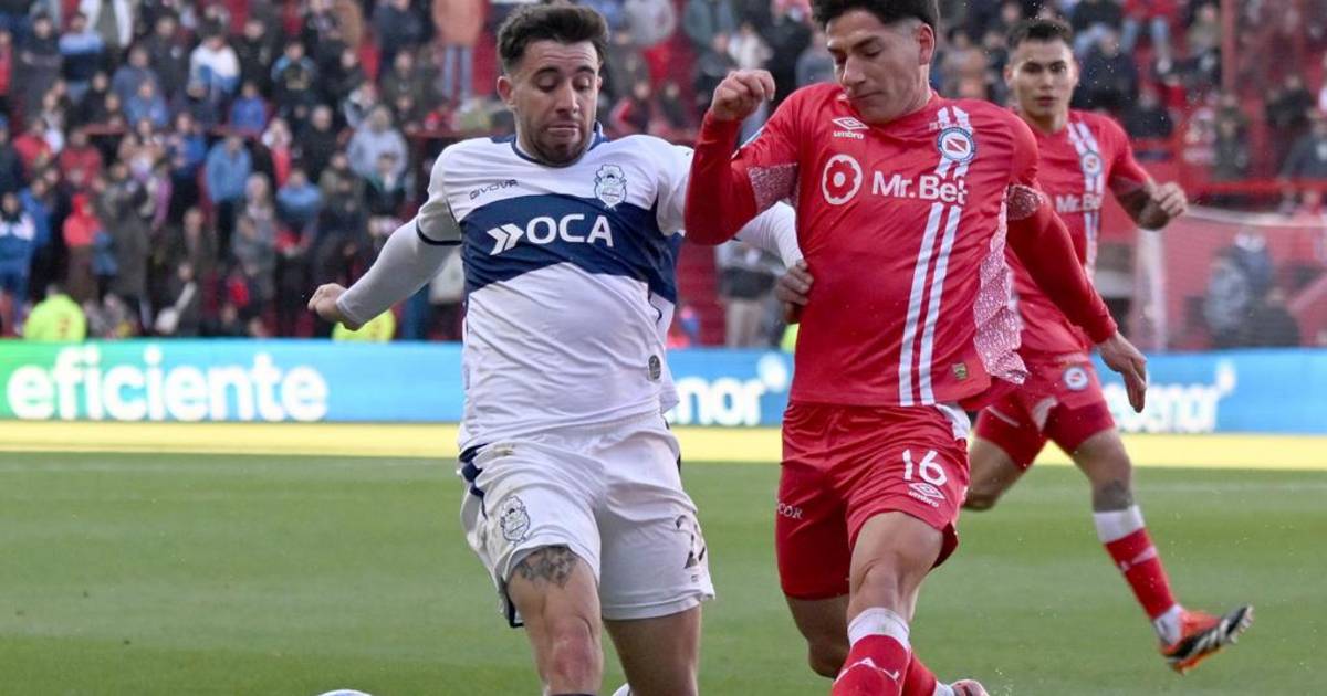 Miramón vio la amarilla y será baja obligada