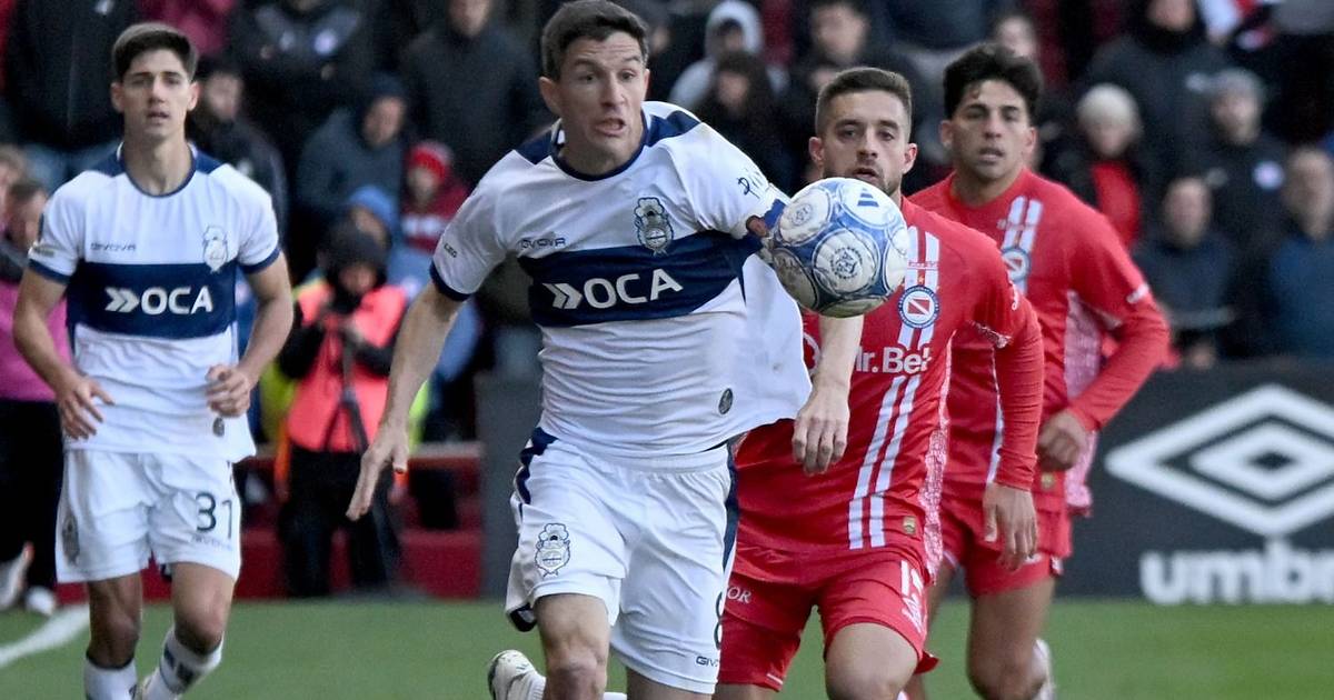 Gimnasia jugó de mayor a menor y terminó lamentando el empate 1 a 1 ante Argentinos