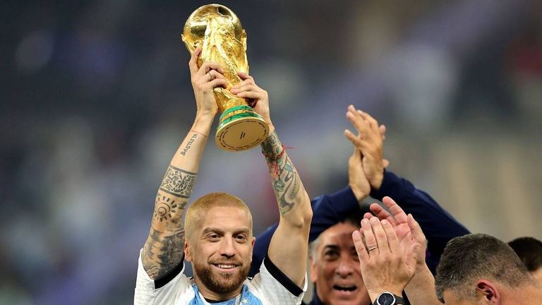 Despedida de Messi: ¿el Papu Gómez estará en el Monumental junto a los campeones del…