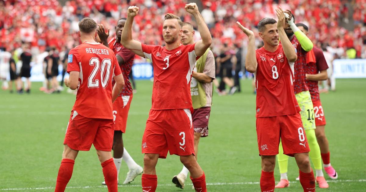 Suiza le ganó 2 a 1 a Canadá y clasificó en el primer puesto del Grupo B