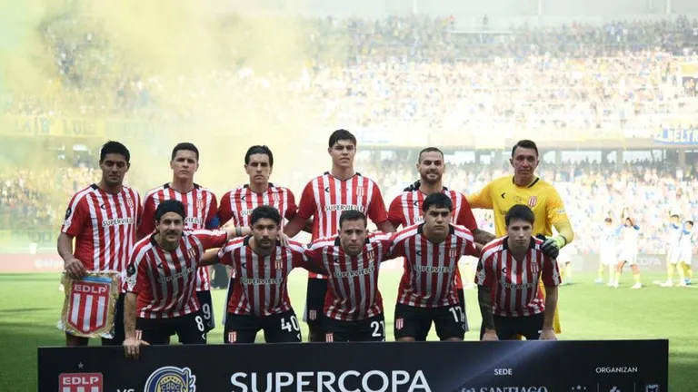 A rearmarse: Estudiantes, sin mucho tiempo para lamentos