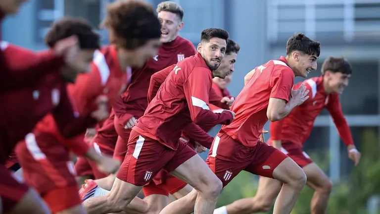 Sin descanso: Estudiantes regresó a los entrenamientos con la mira puesta en el Clausura