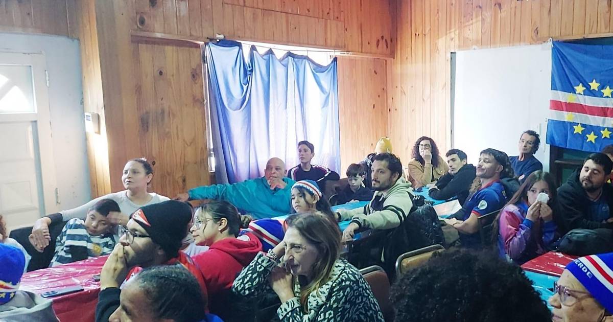 Hubo abrazo, alegría y lágrimas: así vivieron los caboverdianos de la Región el empate…