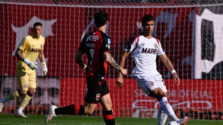 Empate atravesado por mensajes contra Central