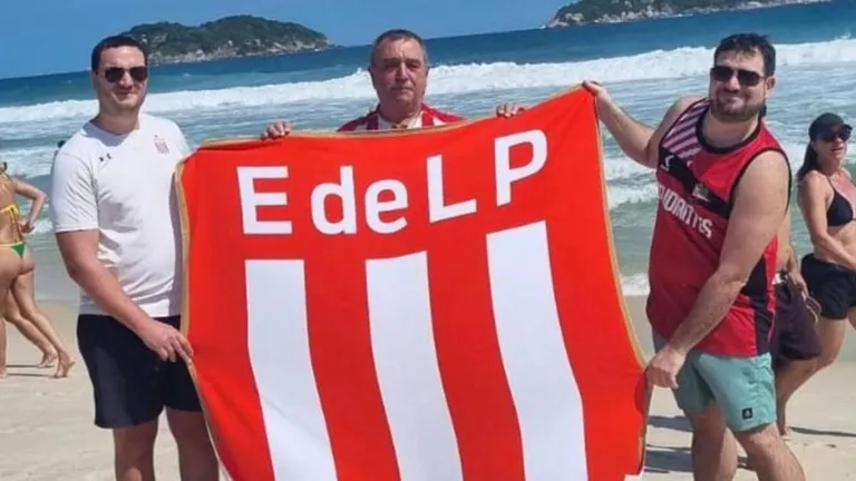 Empezó una movilización de 4 mil hinchas